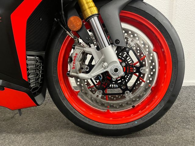 aprilia - rsv-4-r