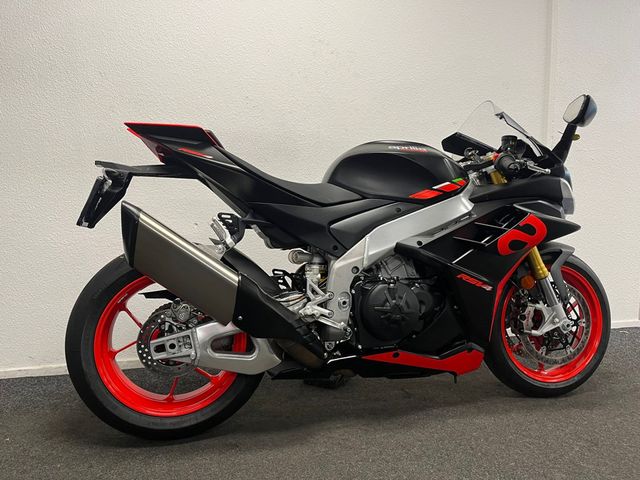 aprilia - rsv-4-r