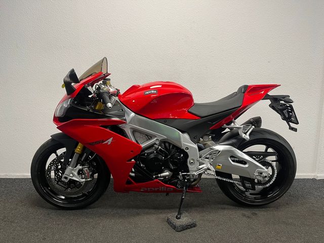 aprilia - rsv-4-r-aprc