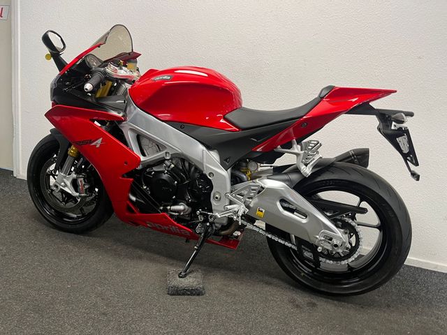 aprilia - rsv-4-r-aprc