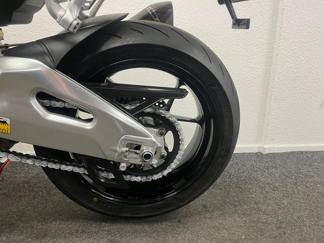 aprilia - rsv-4-r-aprc