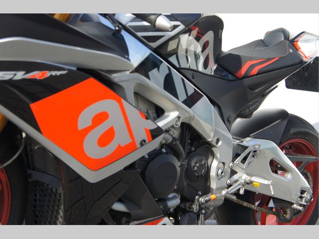 aprilia - rsv-4-rf