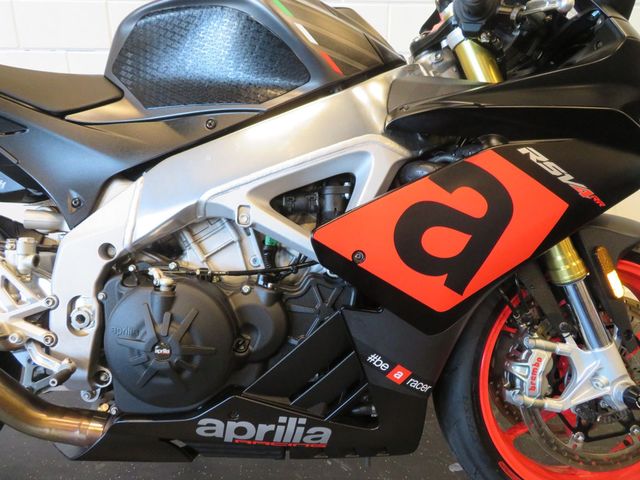 aprilia - rsv-4-rr