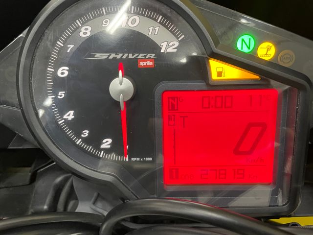 aprilia - sl-750-shiver