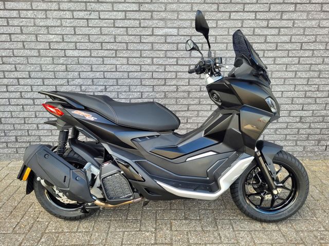 aprilia - sr-gt-200