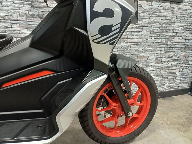 aprilia - sr-gt-200