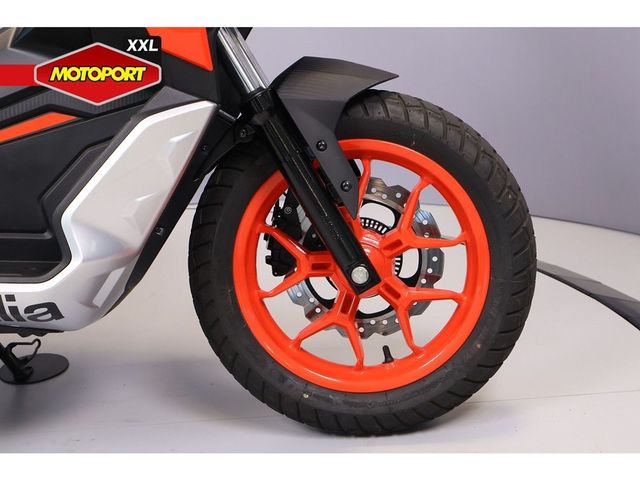 aprilia - sr-gt-200
