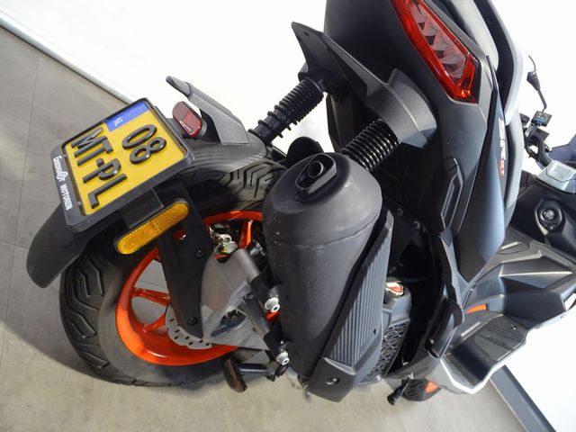 aprilia - sr-gt-sport-200