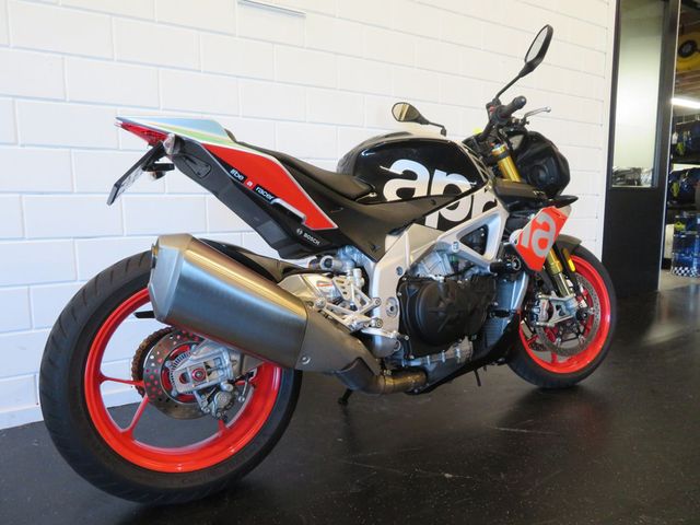 aprilia - tuono--v4-1100-factory