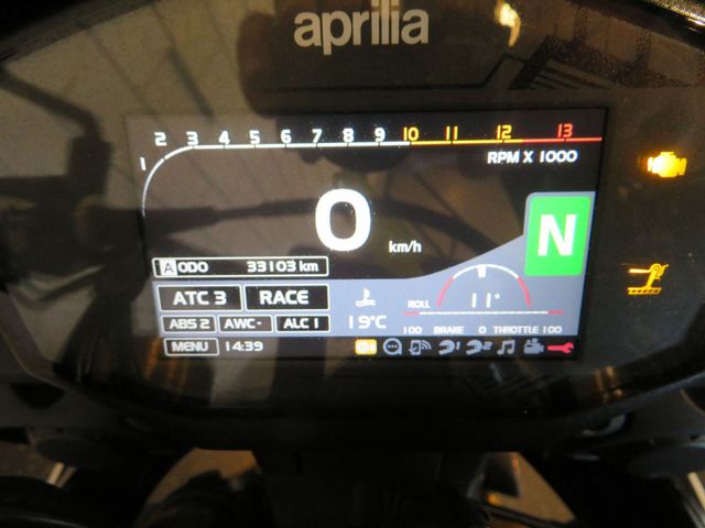 aprilia - tuono--v4-1100-factory