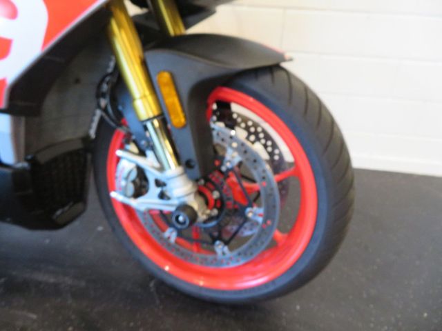 aprilia - tuono--v4-1100-factory