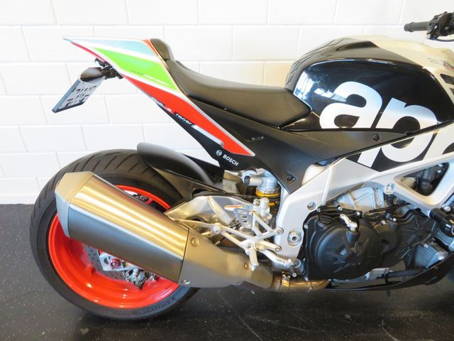 aprilia - tuono--v4-1100-factory
