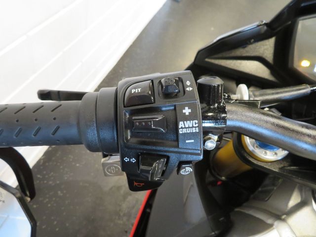 aprilia - tuono--v4-1100-factory