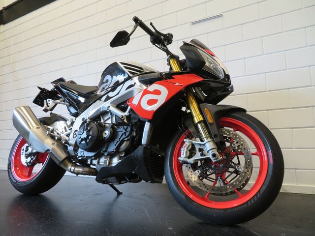 aprilia - tuono--v4-1100-factory