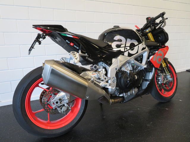 aprilia - tuono--v4-1100-factory