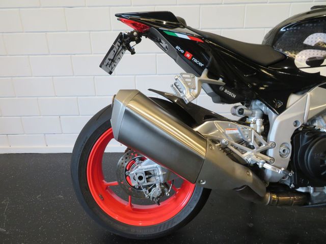 aprilia - tuono--v4-1100-factory