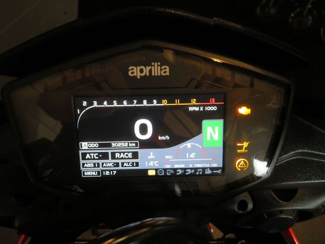 aprilia - tuono--v4-1100-factory