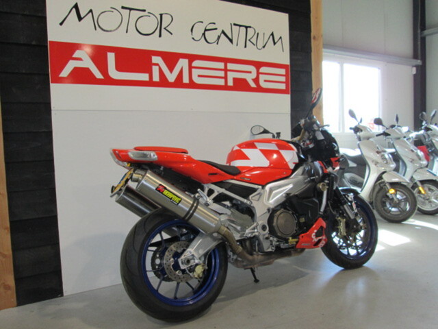 aprilia - tuono-1000-r