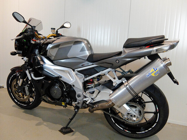 aprilia - tuono-1000-r