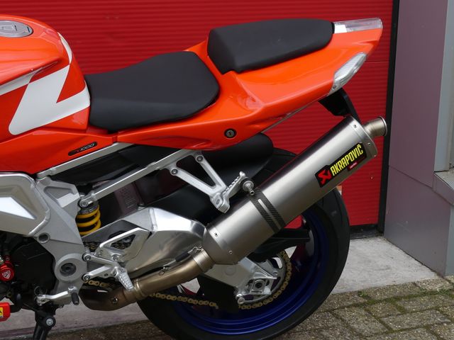 aprilia - tuono-1000-r