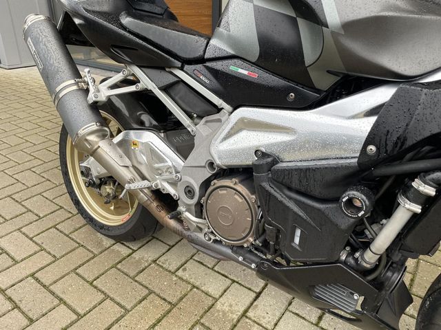 aprilia - tuono-1000-r