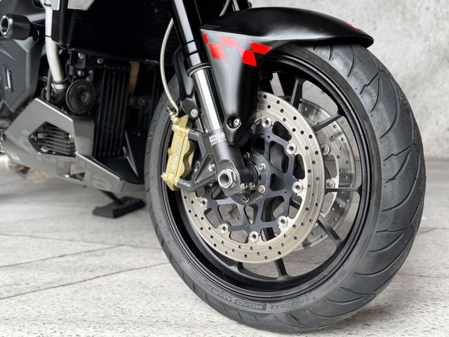 aprilia - tuono-1000-r