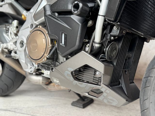 aprilia - tuono-1000-r