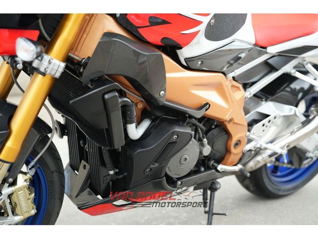 aprilia - tuono-1000-r-factory