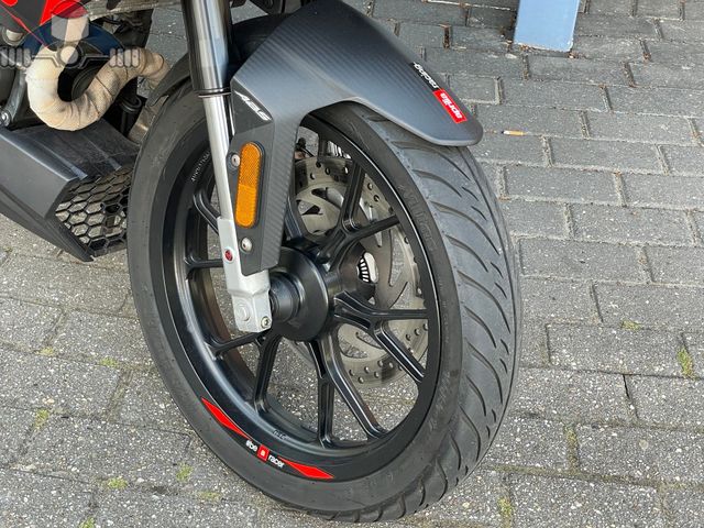 aprilia - tuono-125