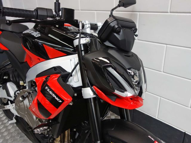 aprilia - tuono-457