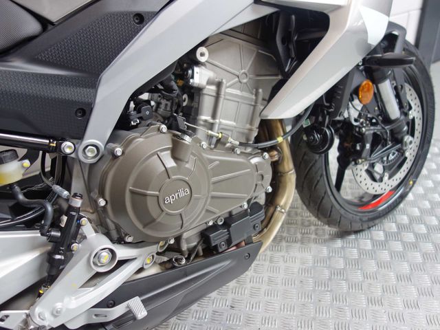 aprilia - tuono-457