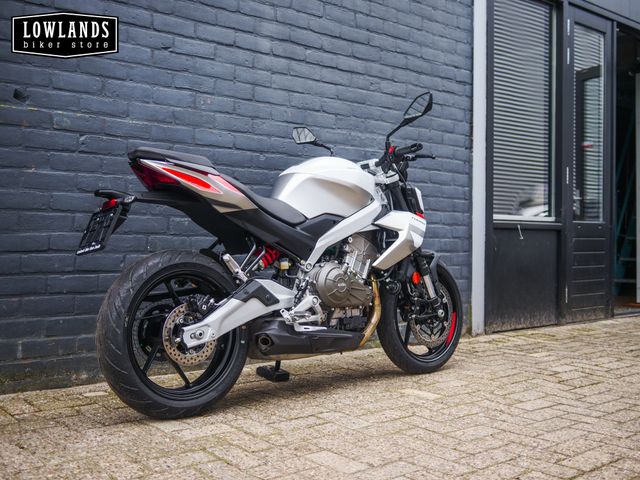 aprilia - tuono-457