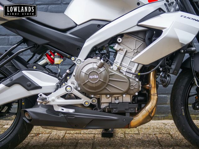 aprilia - tuono-457
