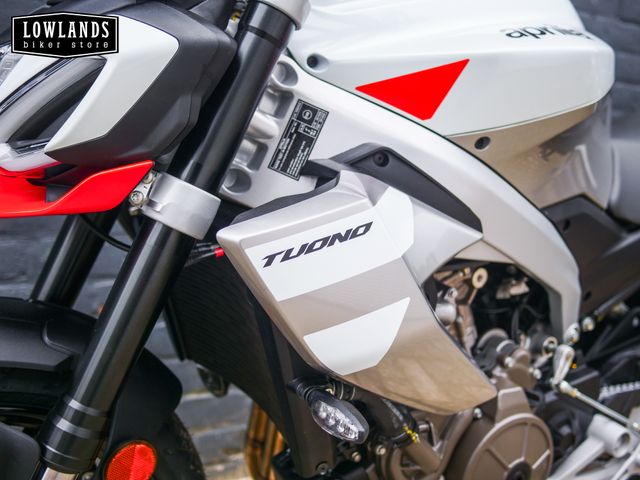 aprilia - tuono-457