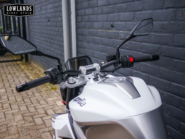 aprilia - tuono-457