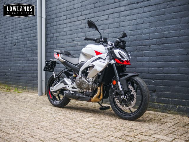 aprilia - tuono-457