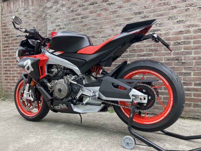 aprilia - tuono-660