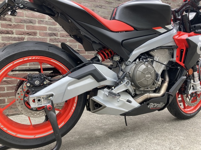 aprilia - tuono-660