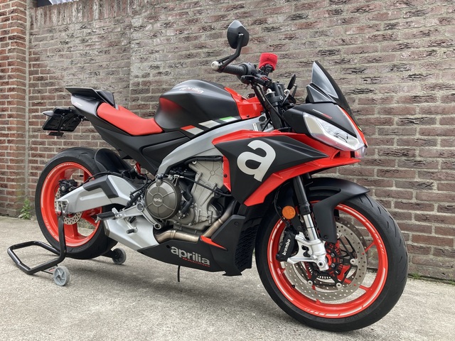 aprilia - tuono-660