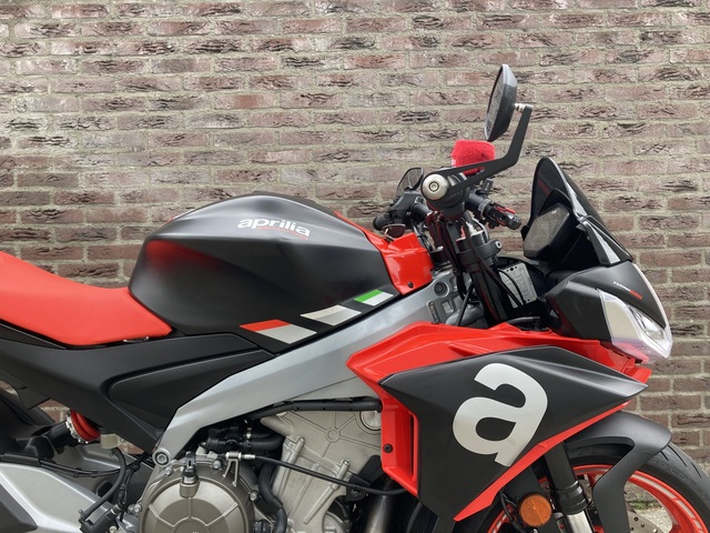 aprilia - tuono-660