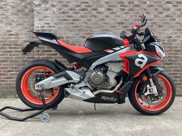 aprilia - tuono-660