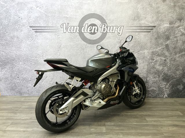 aprilia - tuono-660