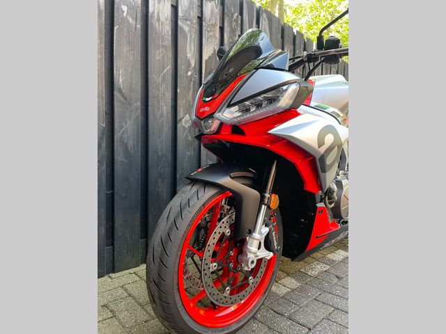 aprilia - tuono-660