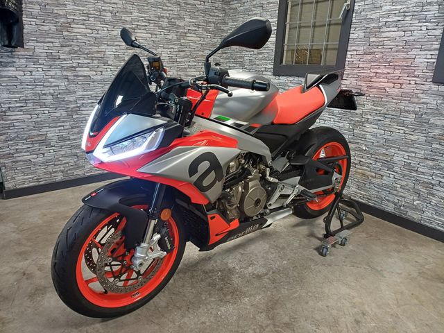 aprilia - tuono-660