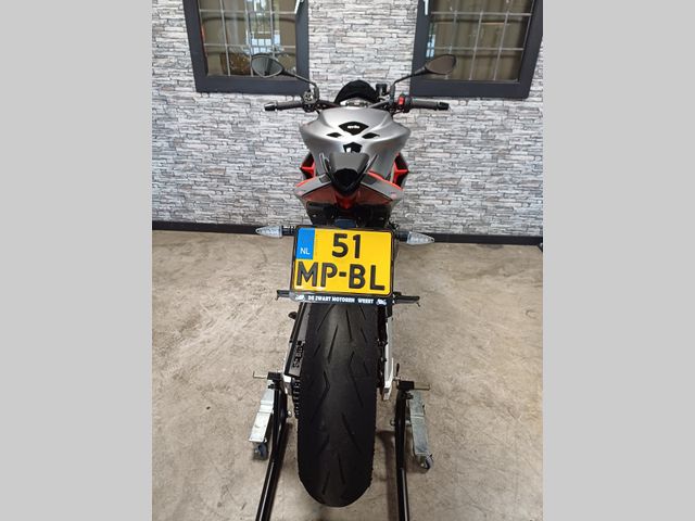 aprilia - tuono-660