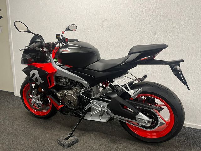 aprilia - tuono-660