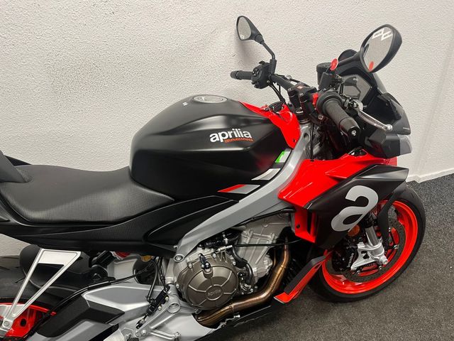 aprilia - tuono-660