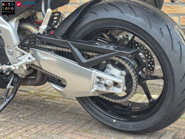 aprilia - tuono-v4-1100