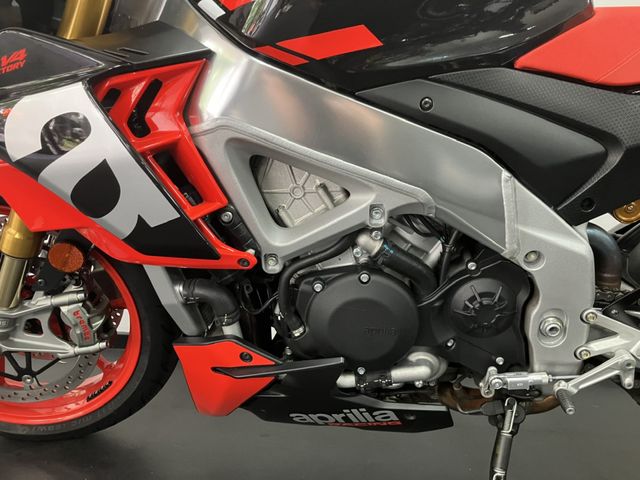 aprilia - tuono-v4-1100-factory