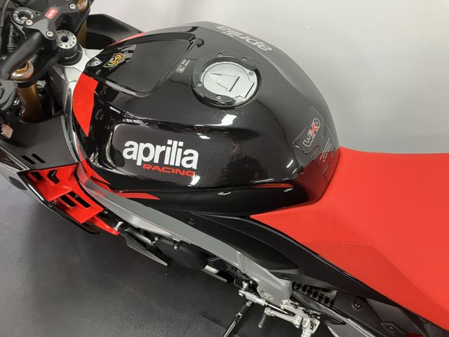 aprilia - tuono-v4-1100-factory